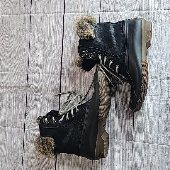 Sperry sz 6.5 duck boots, faux fur lined, black/tan - Picture 6 of 8